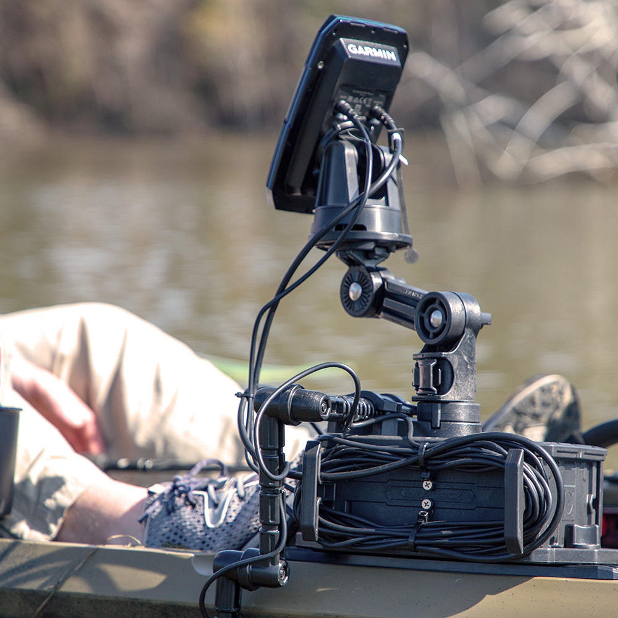 https://oklahomakayak.com/cdn/shop/products/round-base-fish-finder-mount-with-track-mounted-locknload-mounting-system-ffp-1005__96774.1648732991.jpg?v=1671295256